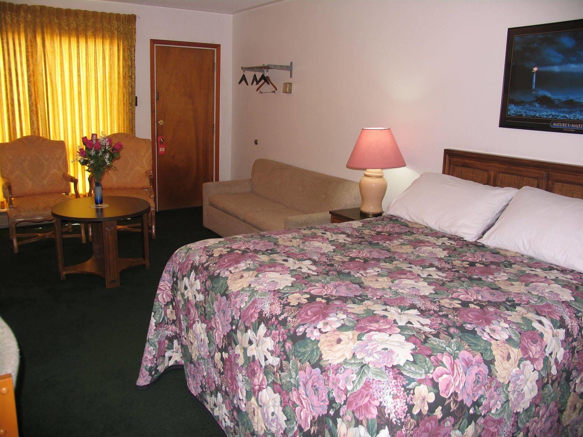 Seven Oakes Motel Kingston Eksteriør bilde